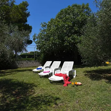Vacation House Zadar Ferienhaus *